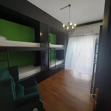 Bedwave Seaside Mansion Pireo