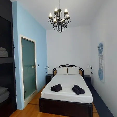 Bedwave Seaside Mansion * Piraeus
