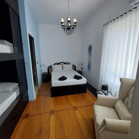 Bedwave Seaside Mansion Ostello